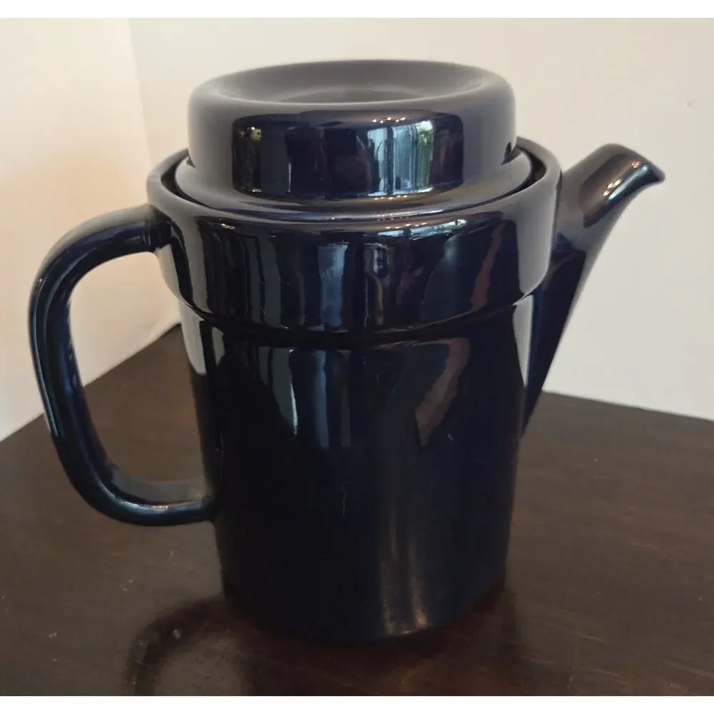 Vintage Pfaltzgraff Coffee/Tea Pot Cobalt Blue Made USA 6 Cups Item 490 Perfect
